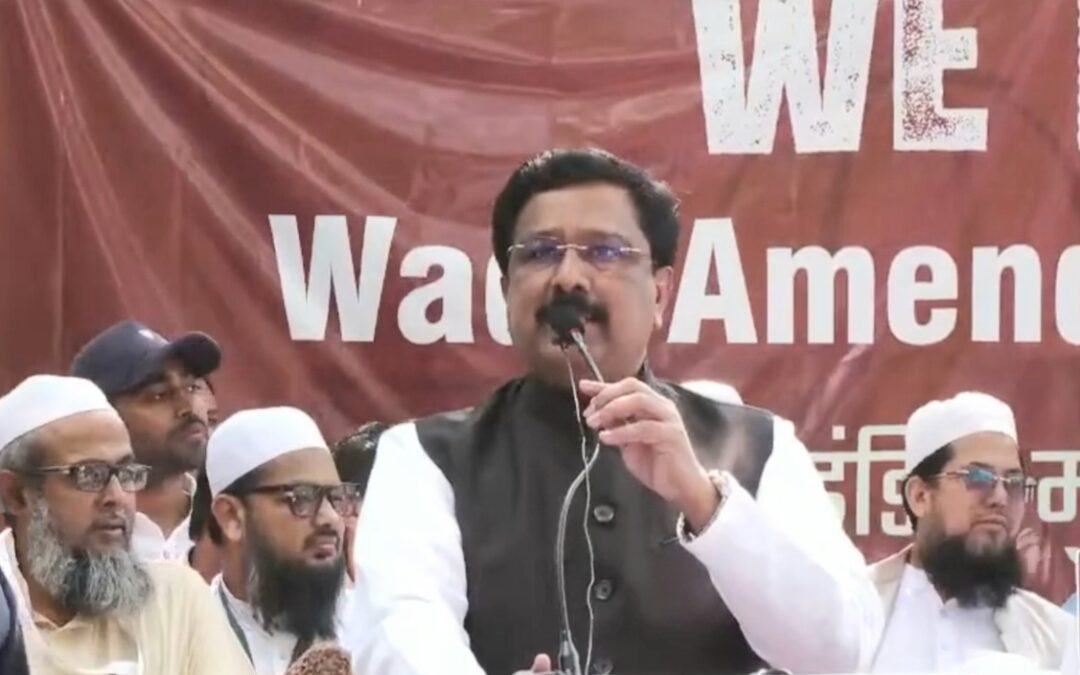 Massive Protest at Jantar Mantar Against Waqf Amendment Bill. Dr. Syed Naseer Hussain Slams Narendra Modi Government