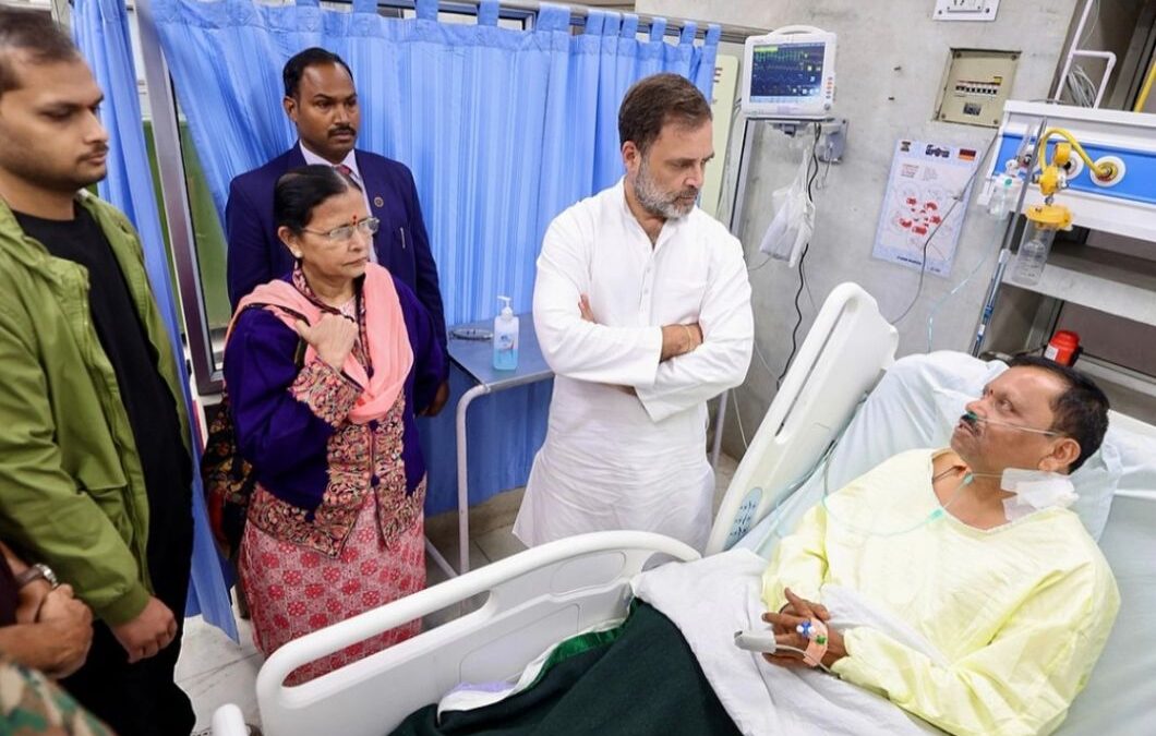 Rahul Gandhi in Srinagar: Condemns Pahalgam Terror Attack, Meets Victims at Army Hospital and Stands with Families