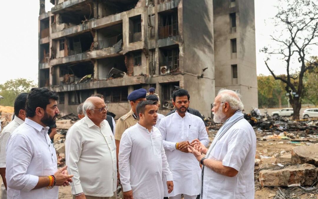 Prime Minister Narendra Modi Condoles Ahmedabad Air Tragedy Victims, Pays Tribute to Vijay Rupani, Meets Survivors and Emergency Teams