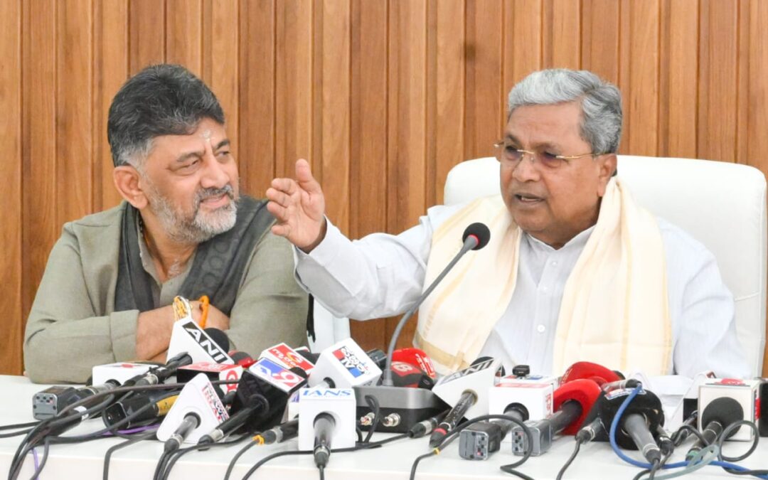 CM Siddaramaiah and D.K. Shivakumar Show Unity After Breakfast Meeting, Discuss Strategy for 2028 Elections